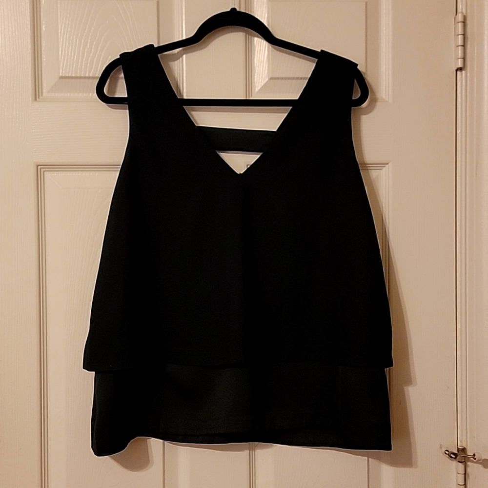 Banana Republic V Neck Top